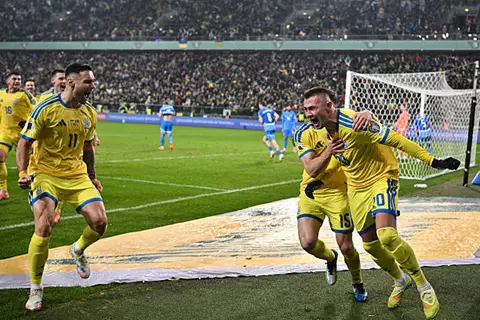 منتخب أوكرانيا يسقط أيسلندا ويصعد للملحق المؤهل إلى كأس العالم